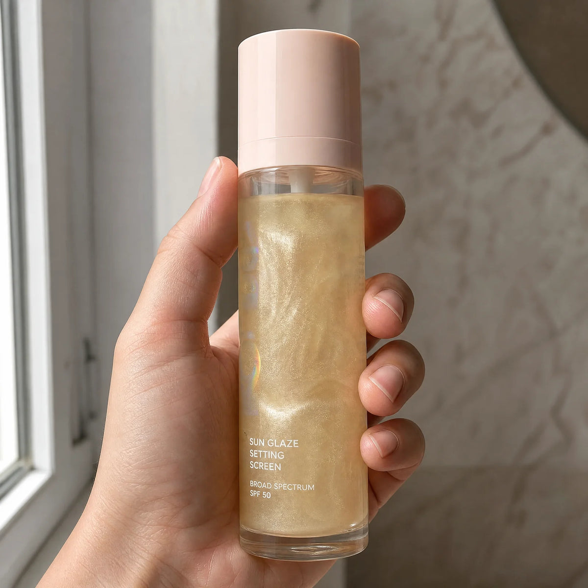Bruma Protección Solar SPF 50 – en la mano