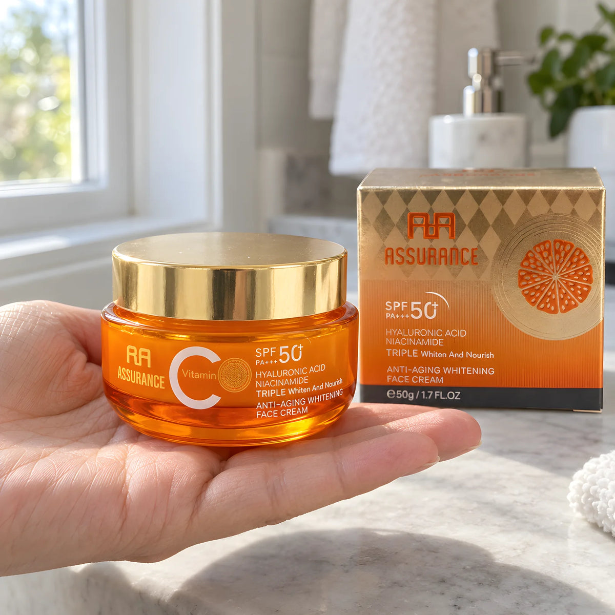 Crema Anti-Arrugas Niacinamida 2,2% + Ácido Hialurónico SPF 50 – en la mano